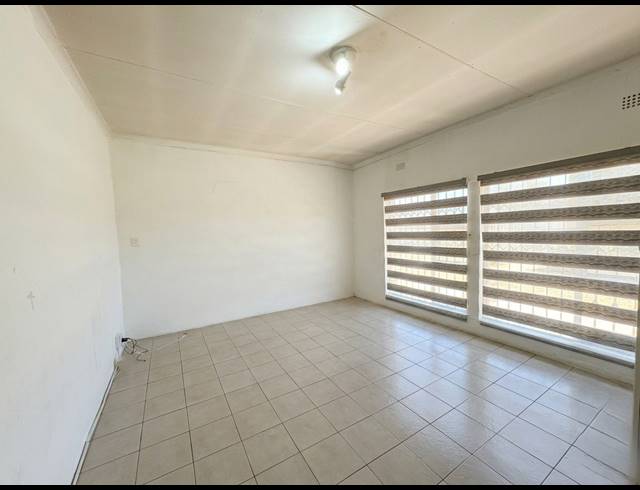 3 BEDROOM HOUSE TO LET IN BEDWORTH PARK